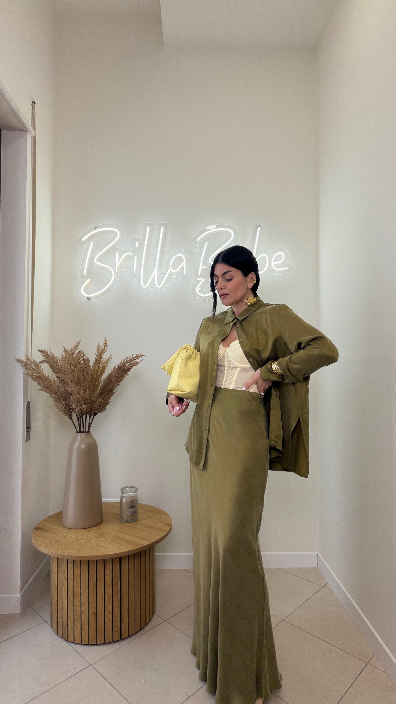 completo Diana oliva  satin by lumina