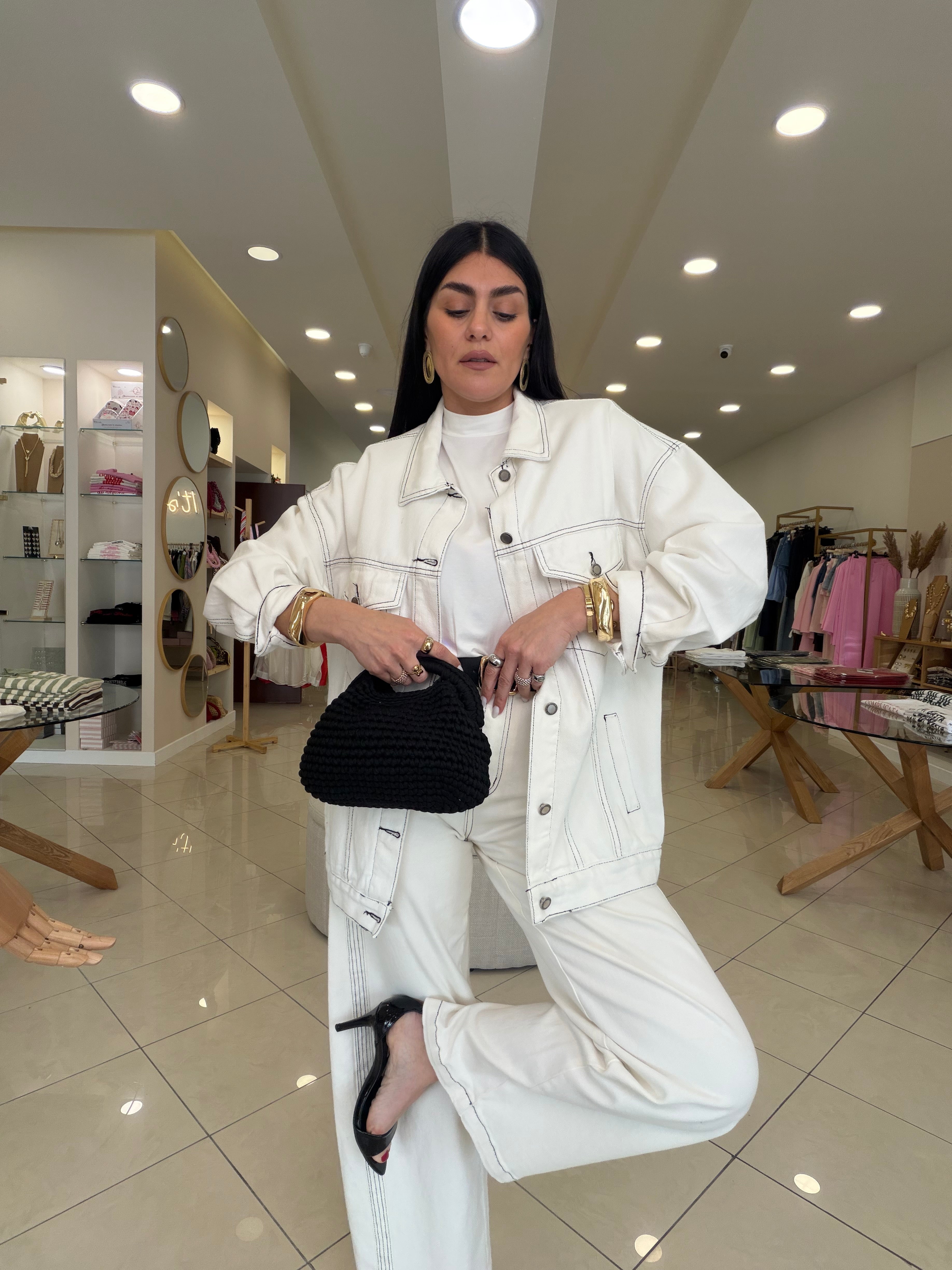 giacca oversize cuciture nere
