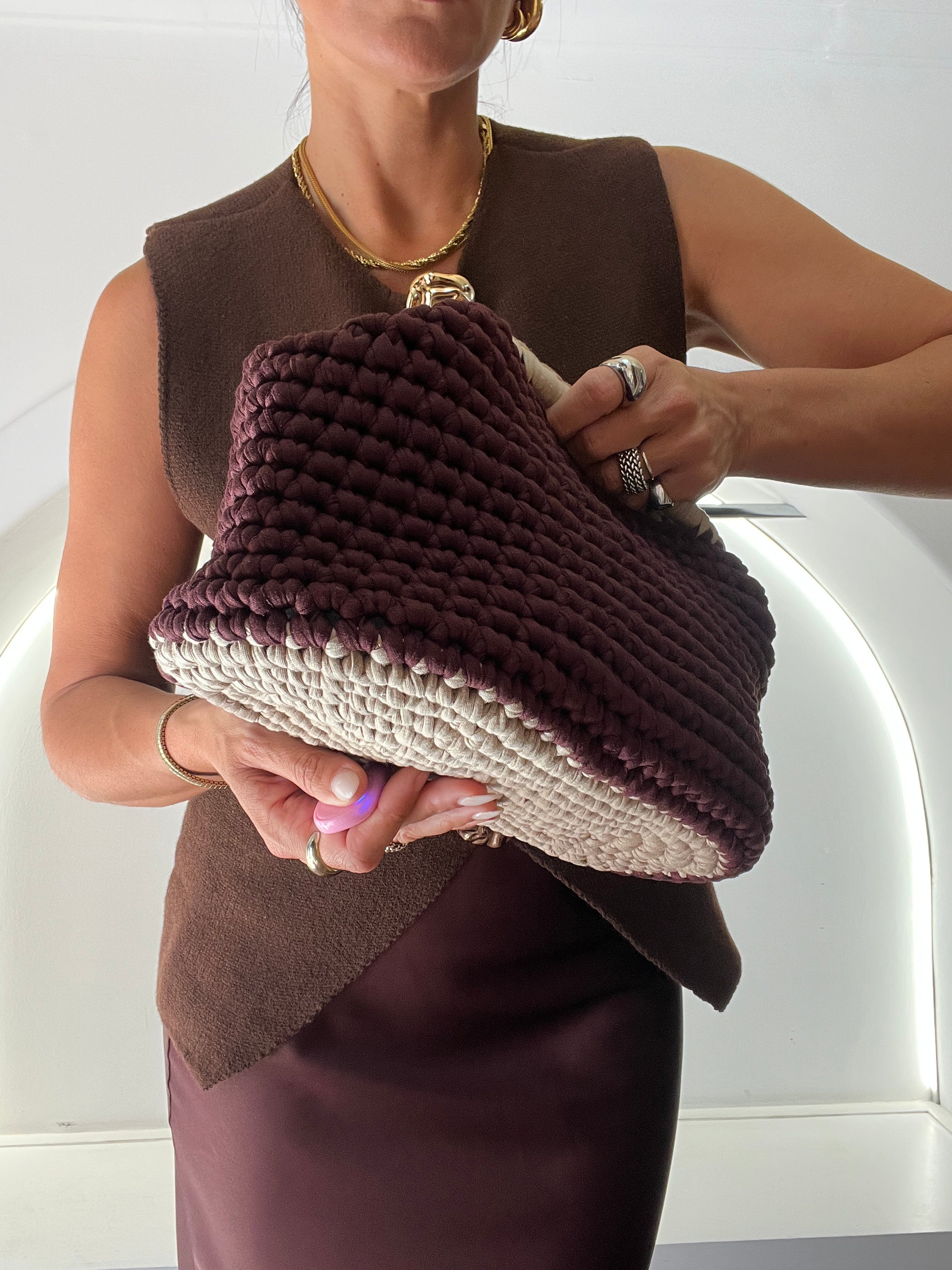 maxi crochet bag