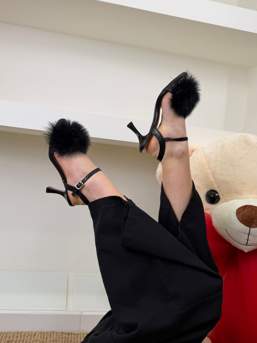 sandals with plush