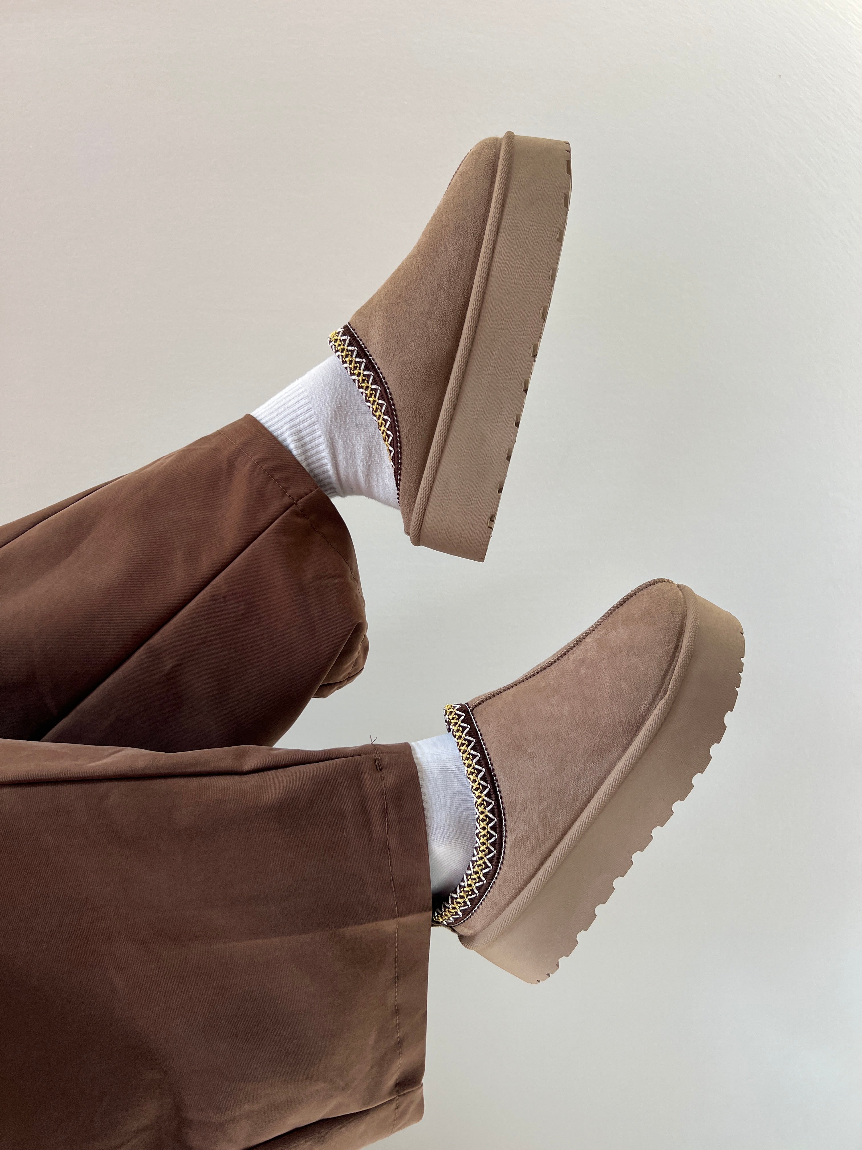 modello ugg khaki