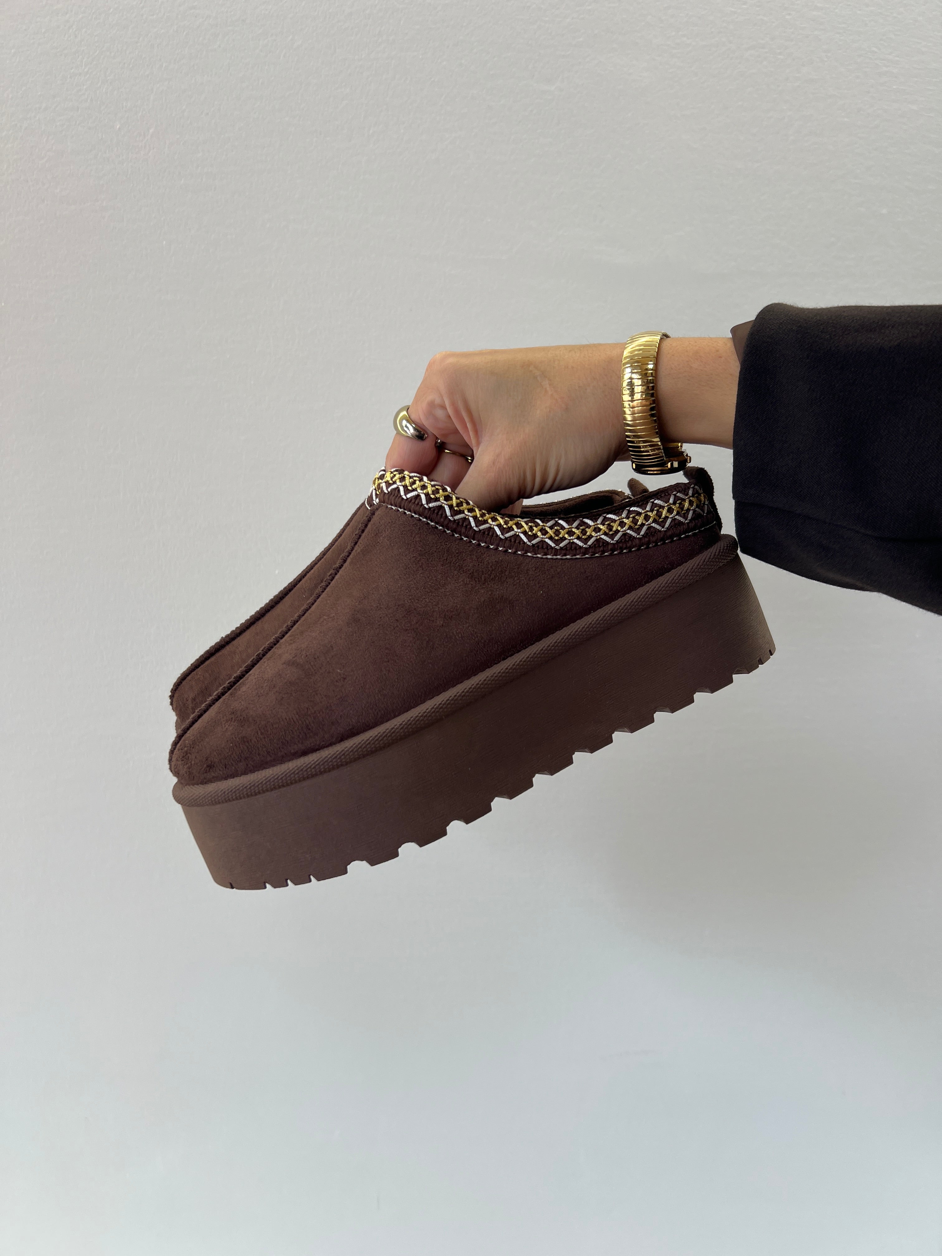 modello ugg marroni