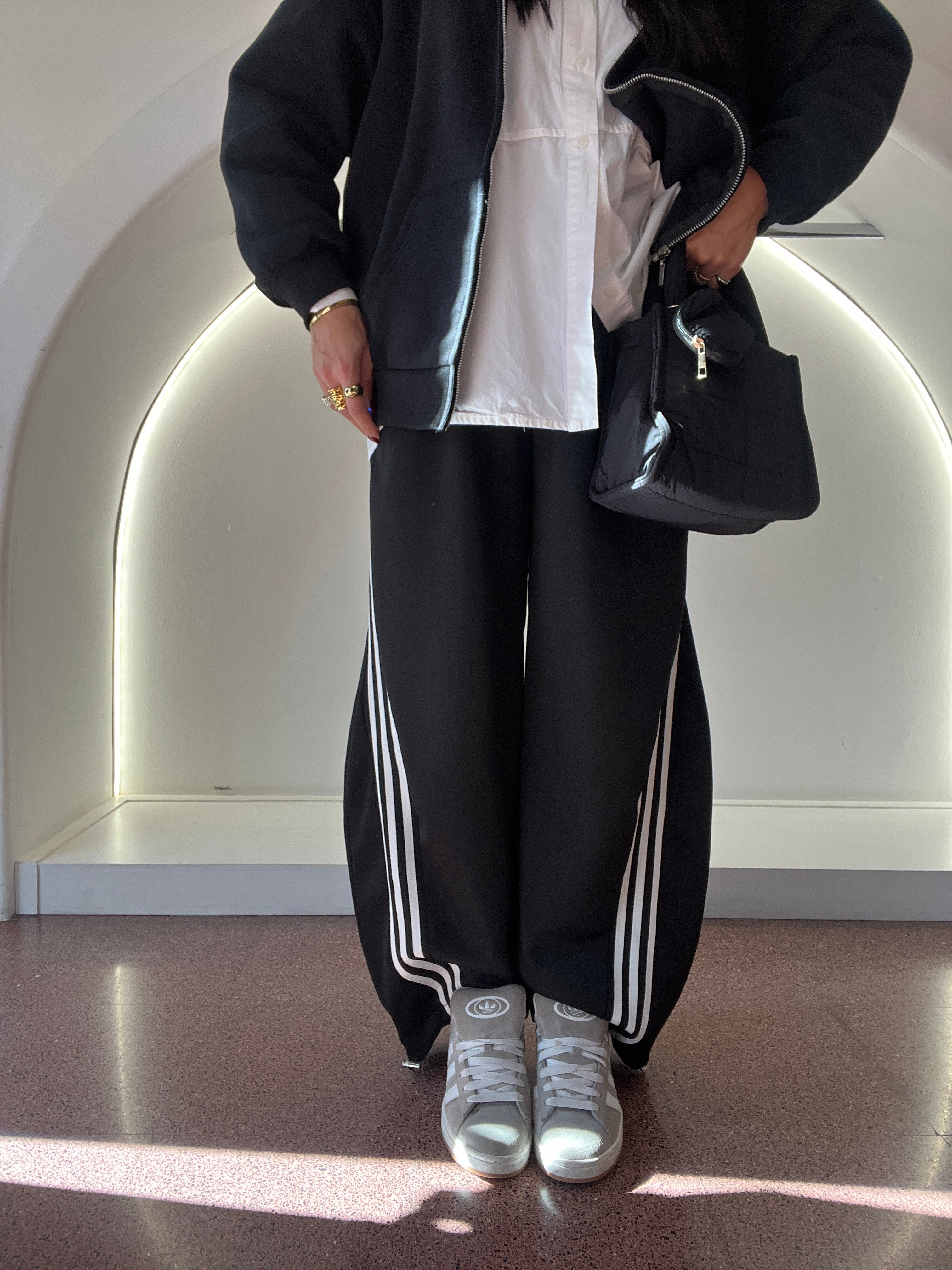 felpa con zip e cappuccio