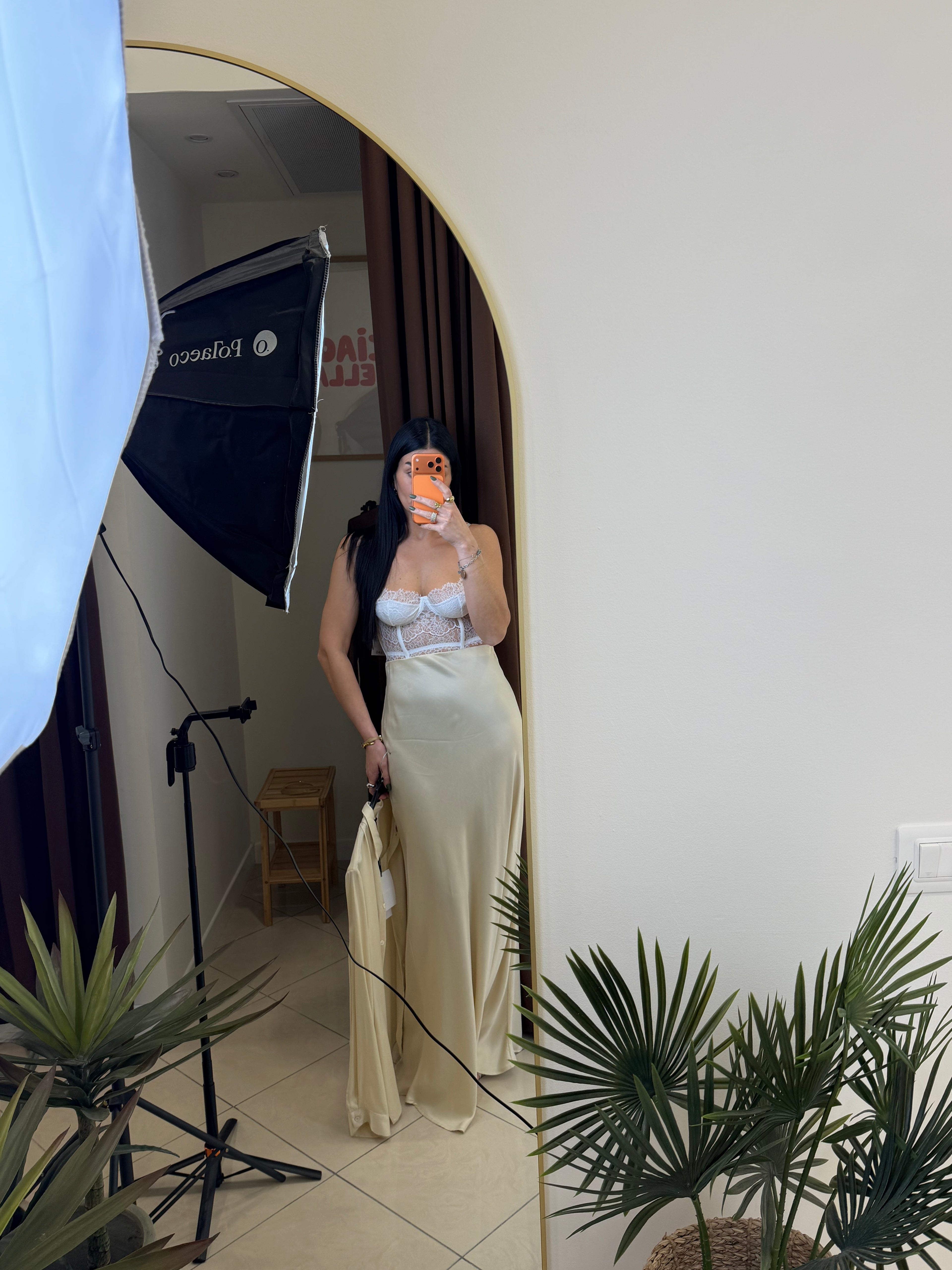 completo Diana champagne  satin by lumina