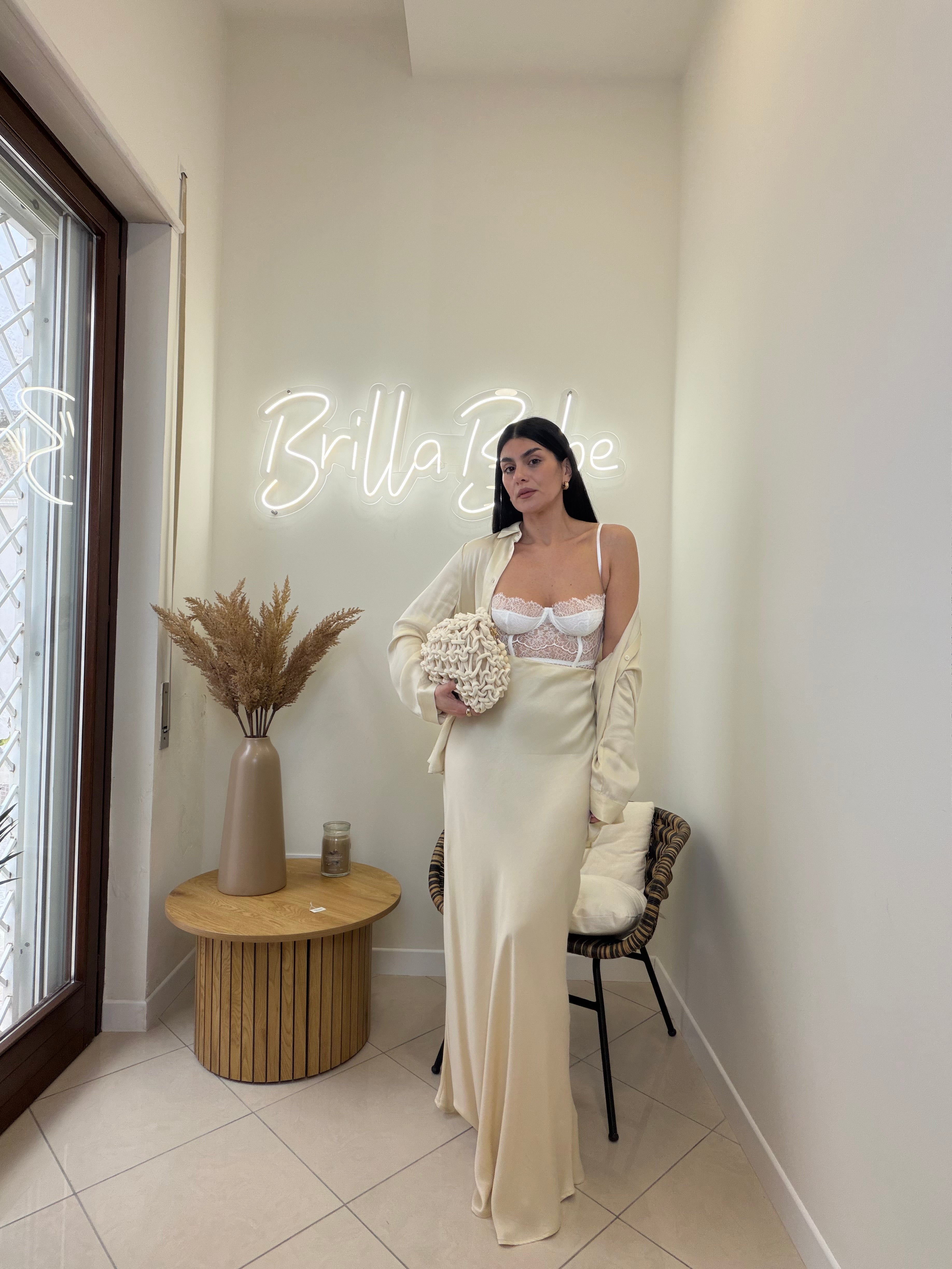 completo Diana champagne  satin by lumina