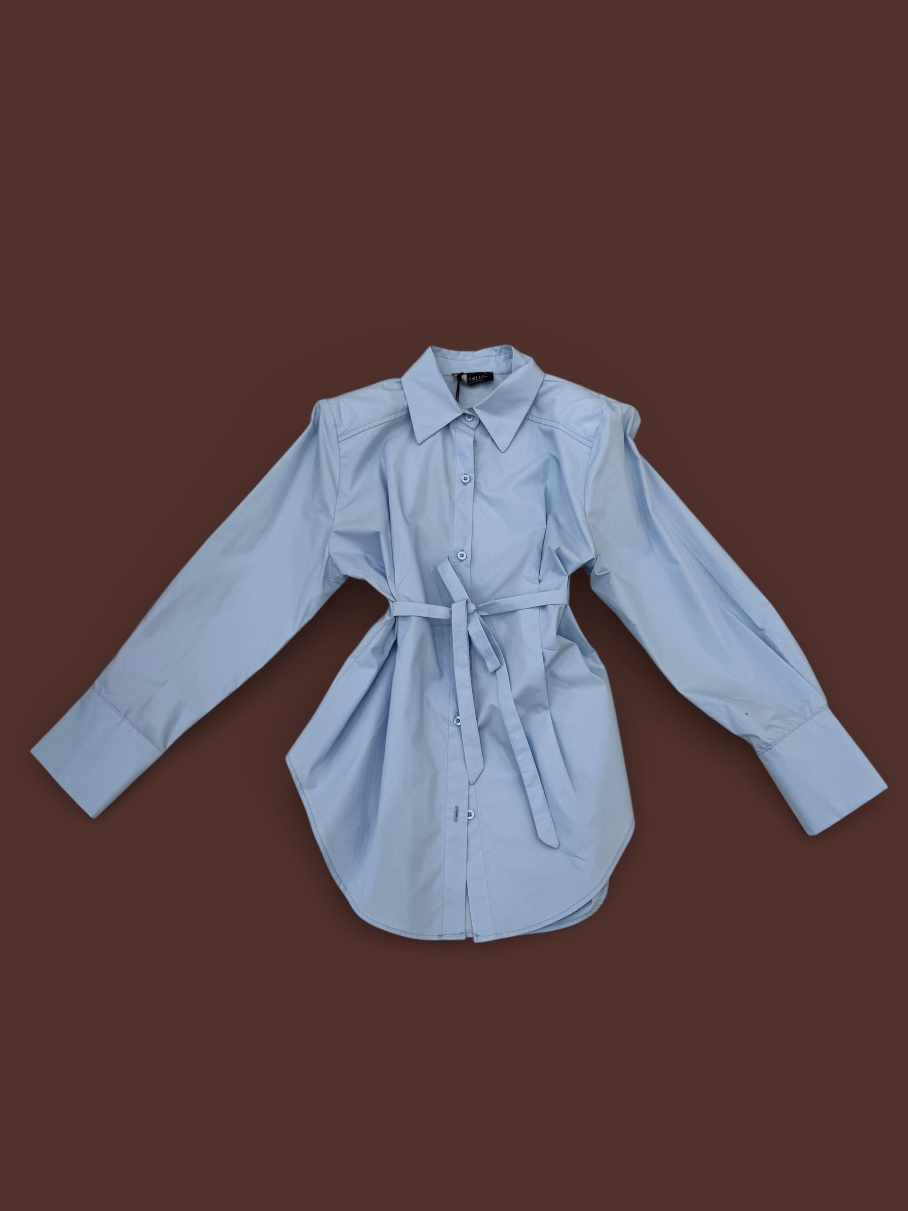 camicia bianca con laccetto